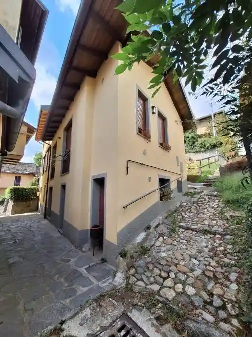 Casa indipendente in vendita a Miazzina