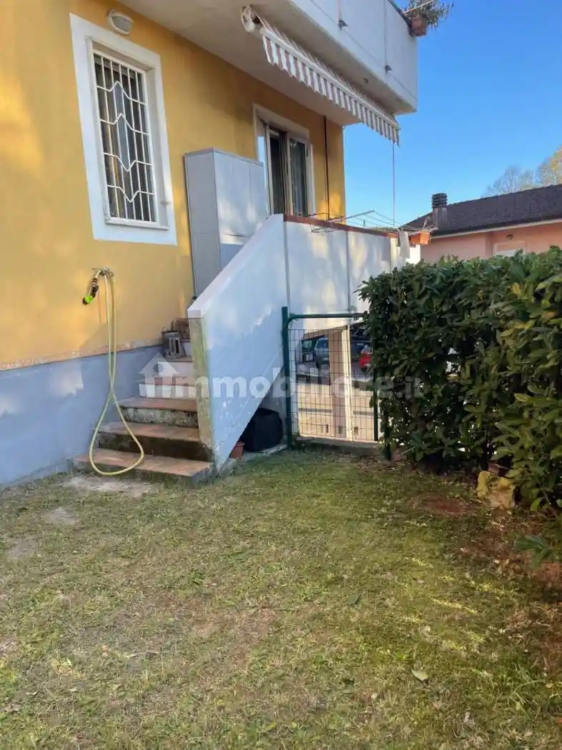 Appartamento in affitto a Sarzana