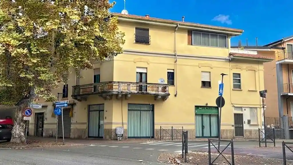 Appartamento in vendita a Novara
