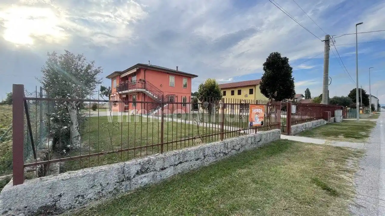 Villa in vendita a Boara Pisani