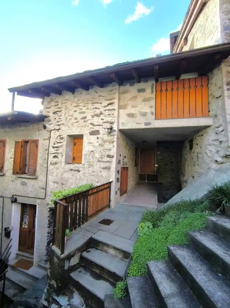 Appartamento in vendita a Lanzada