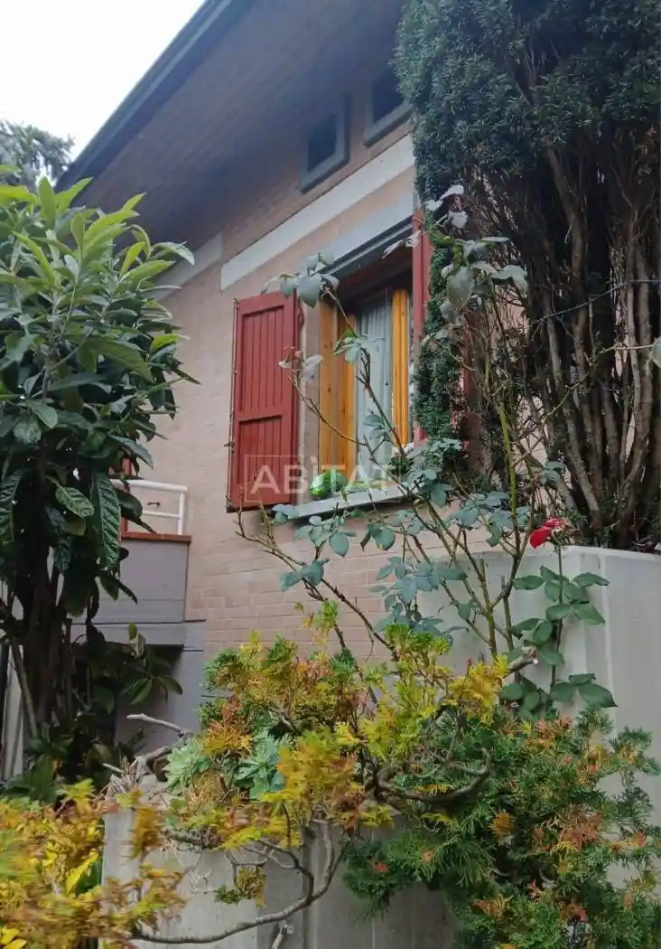 Villa in vendita a Cavriago