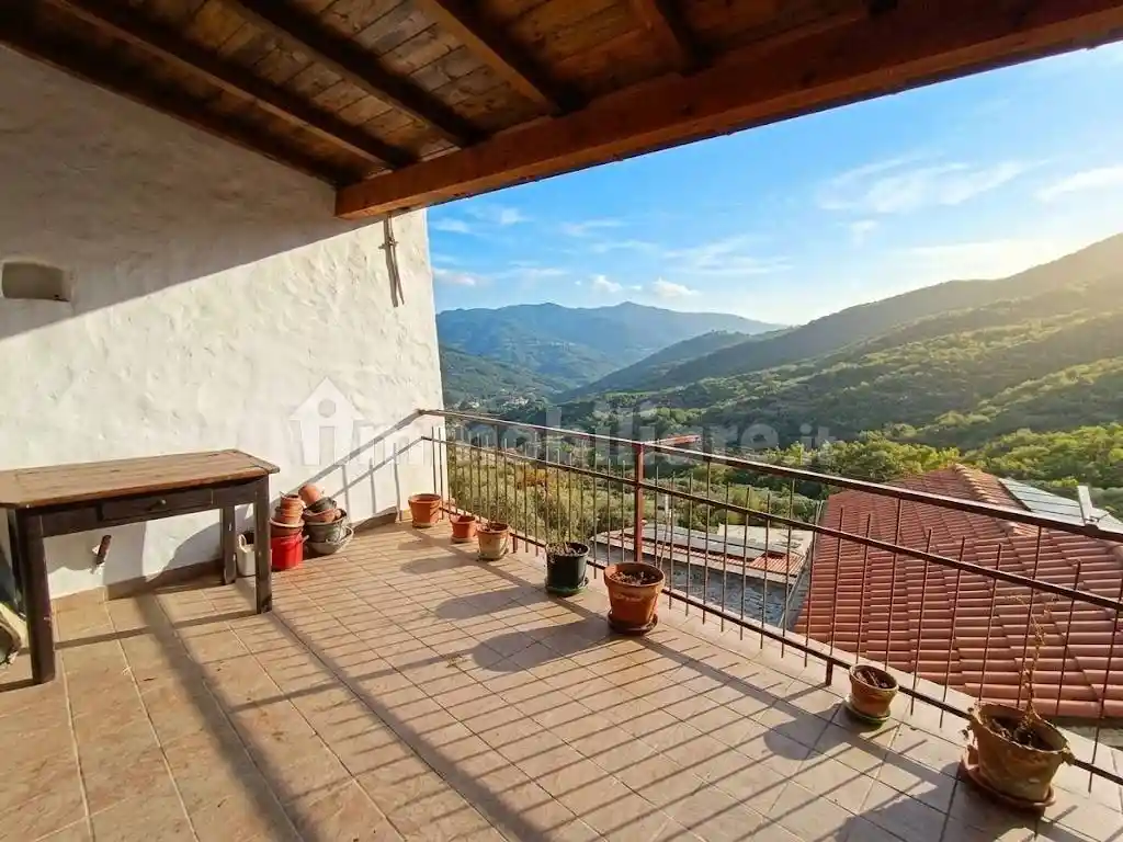 Casa indipendente in vendita a Borgomaro