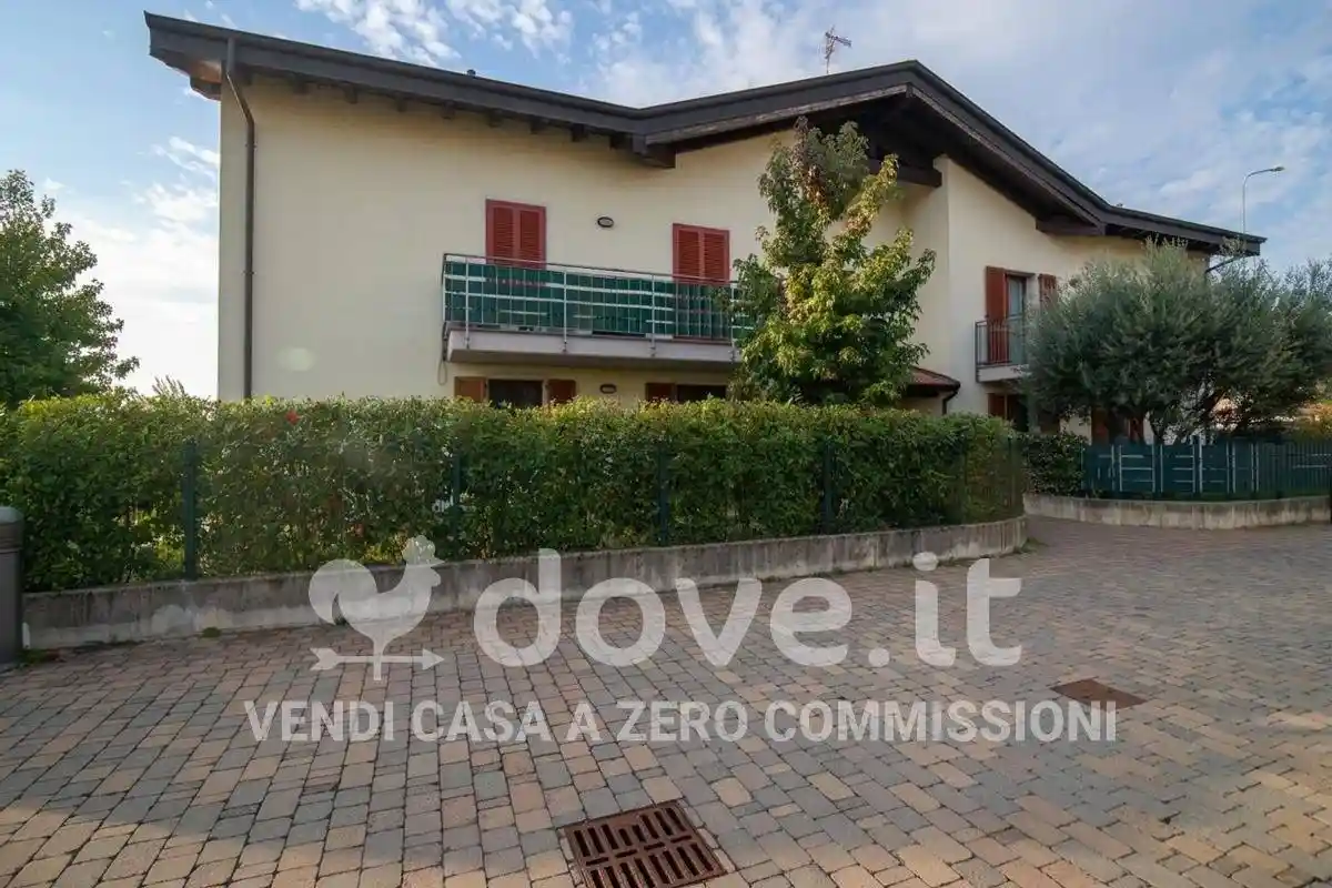 Casa indipendente in vendita a Pavia