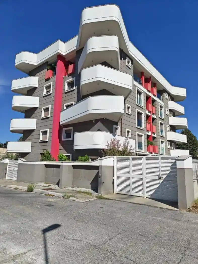 Appartamento in vendita a Guidonia Montecelio