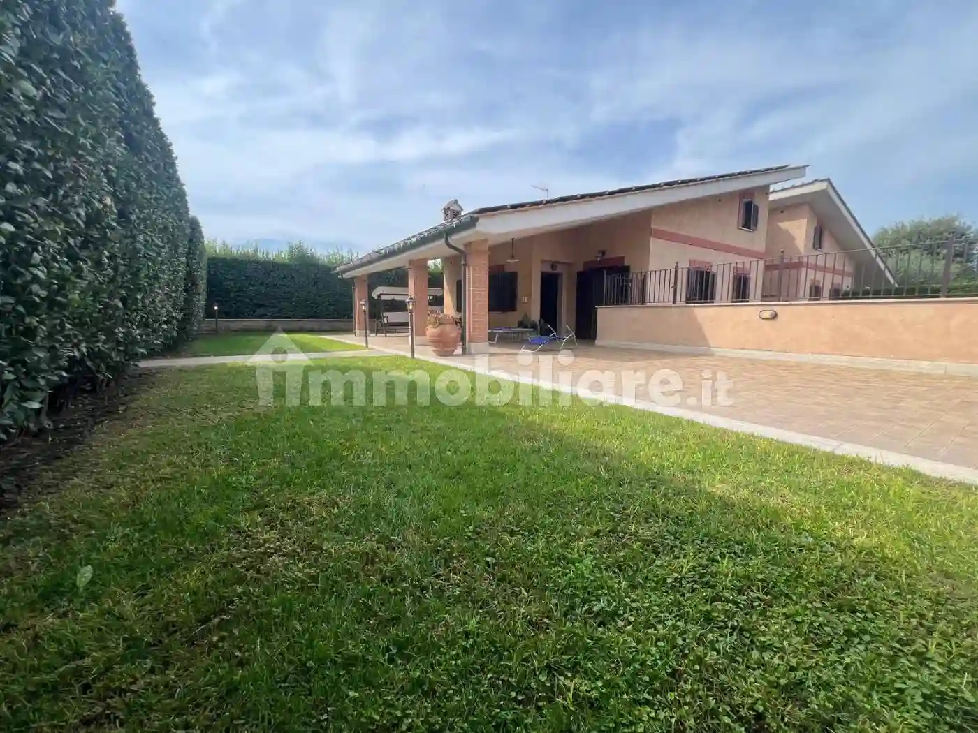 Villa - foto 2