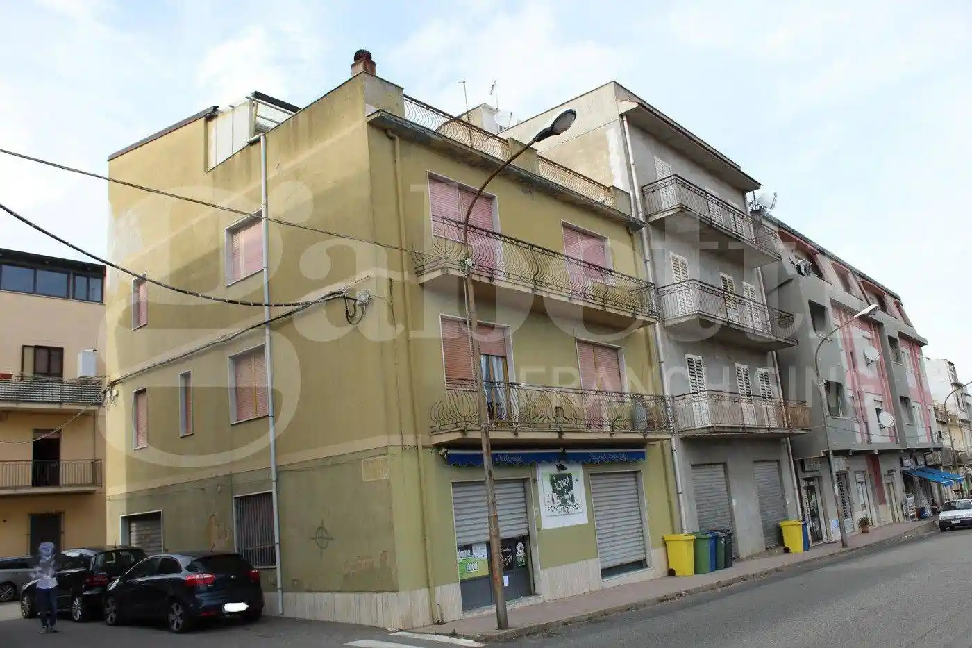 Palazzo - Edificio in vendita a Borgia