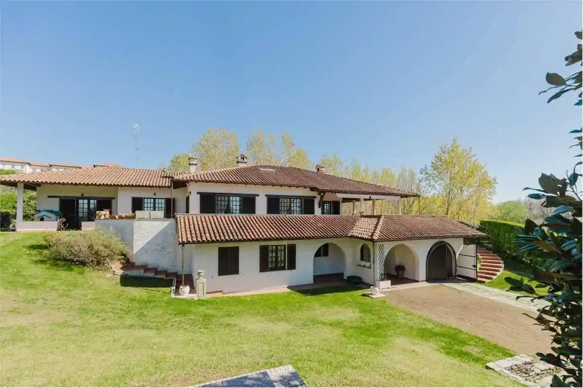 Villa in vendita a Sumirago