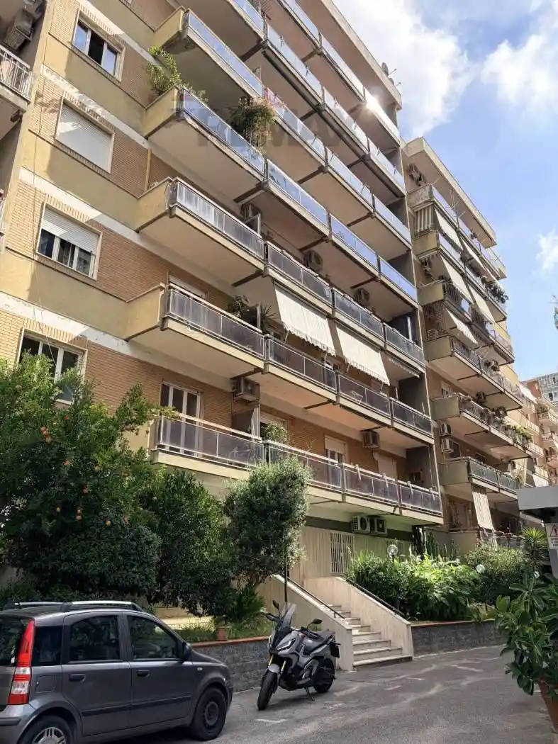 Appartamento in affitto a Napoli