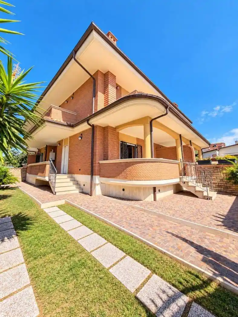 Villa in vendita a Anzio