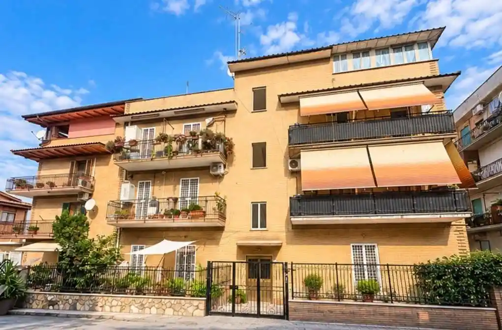 Appartamento in vendita a Roma