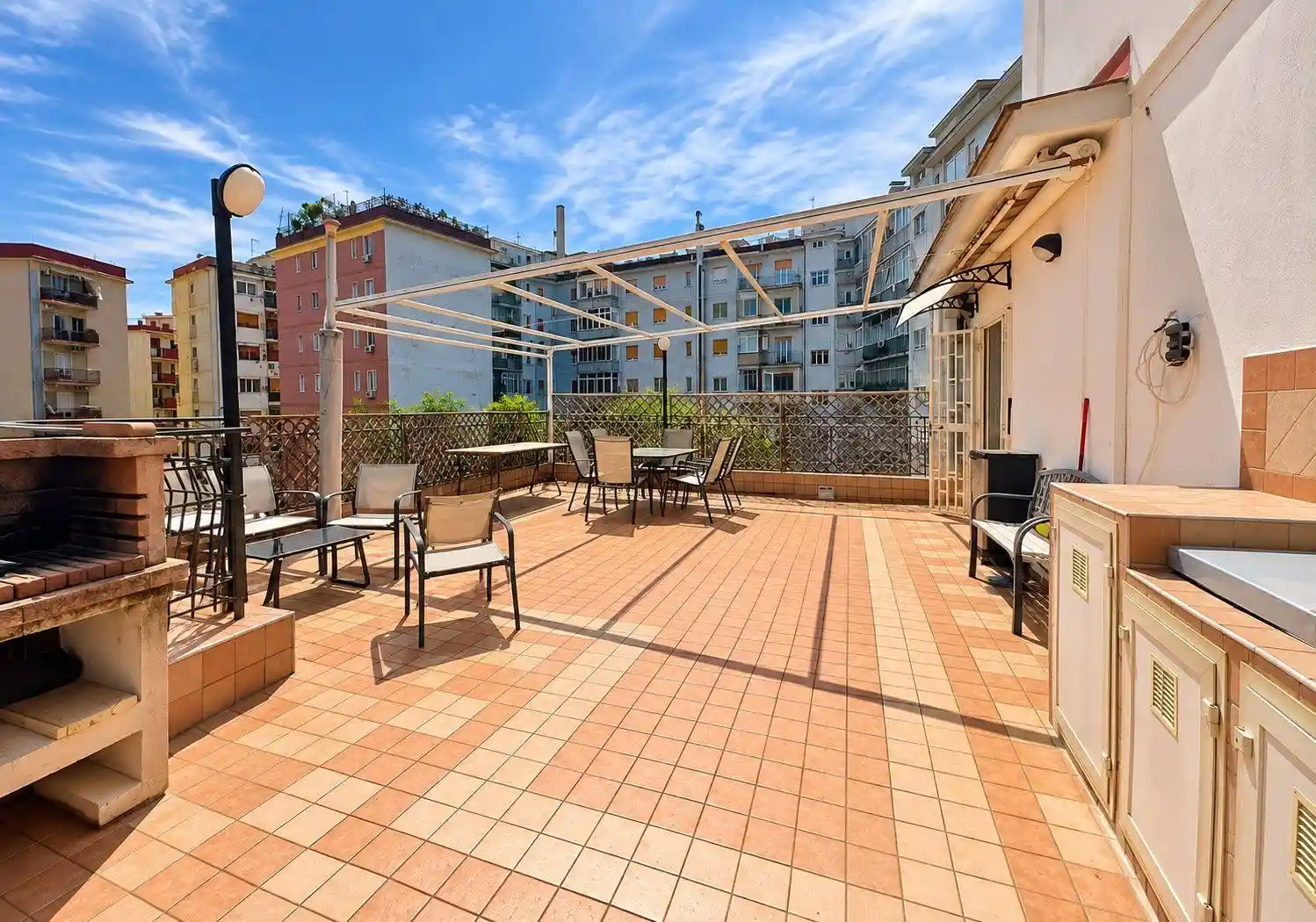 Appartamento in vendita a Napoli