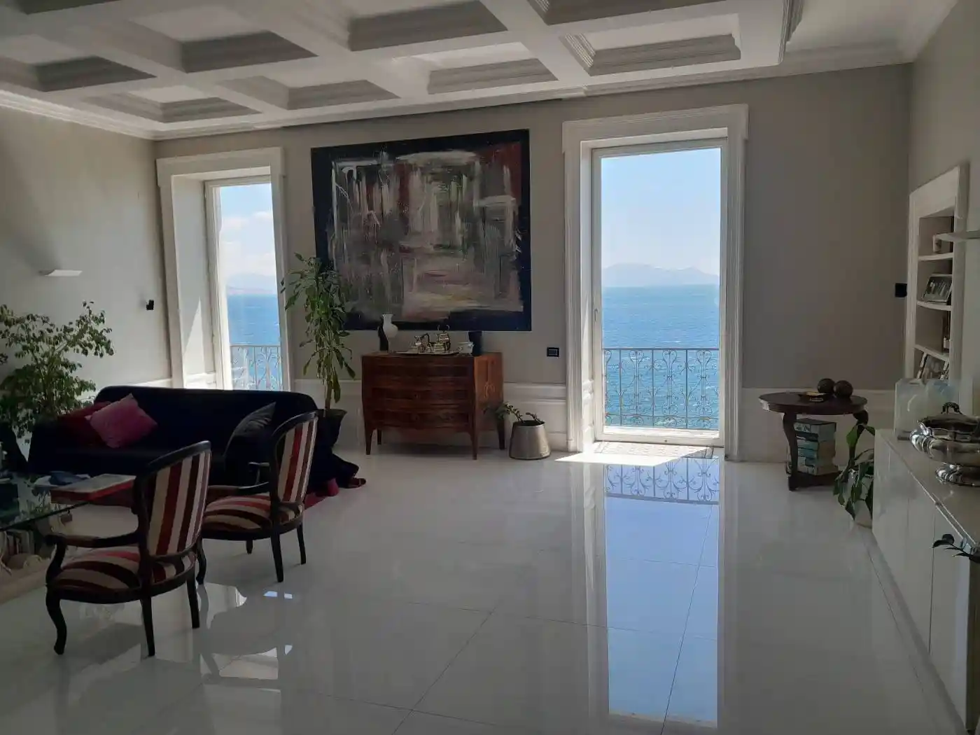 Appartamento in vendita a Napoli