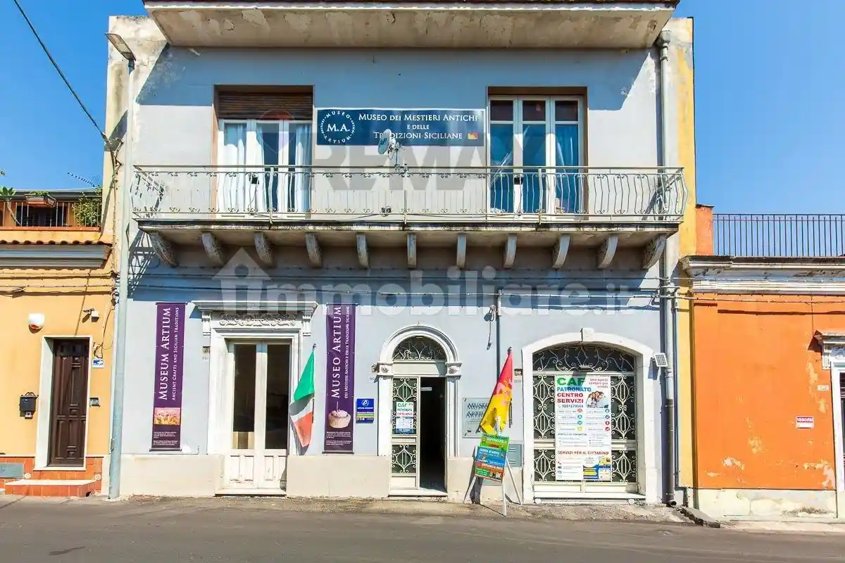 Casa indipendente in affitto a Santa Venerina