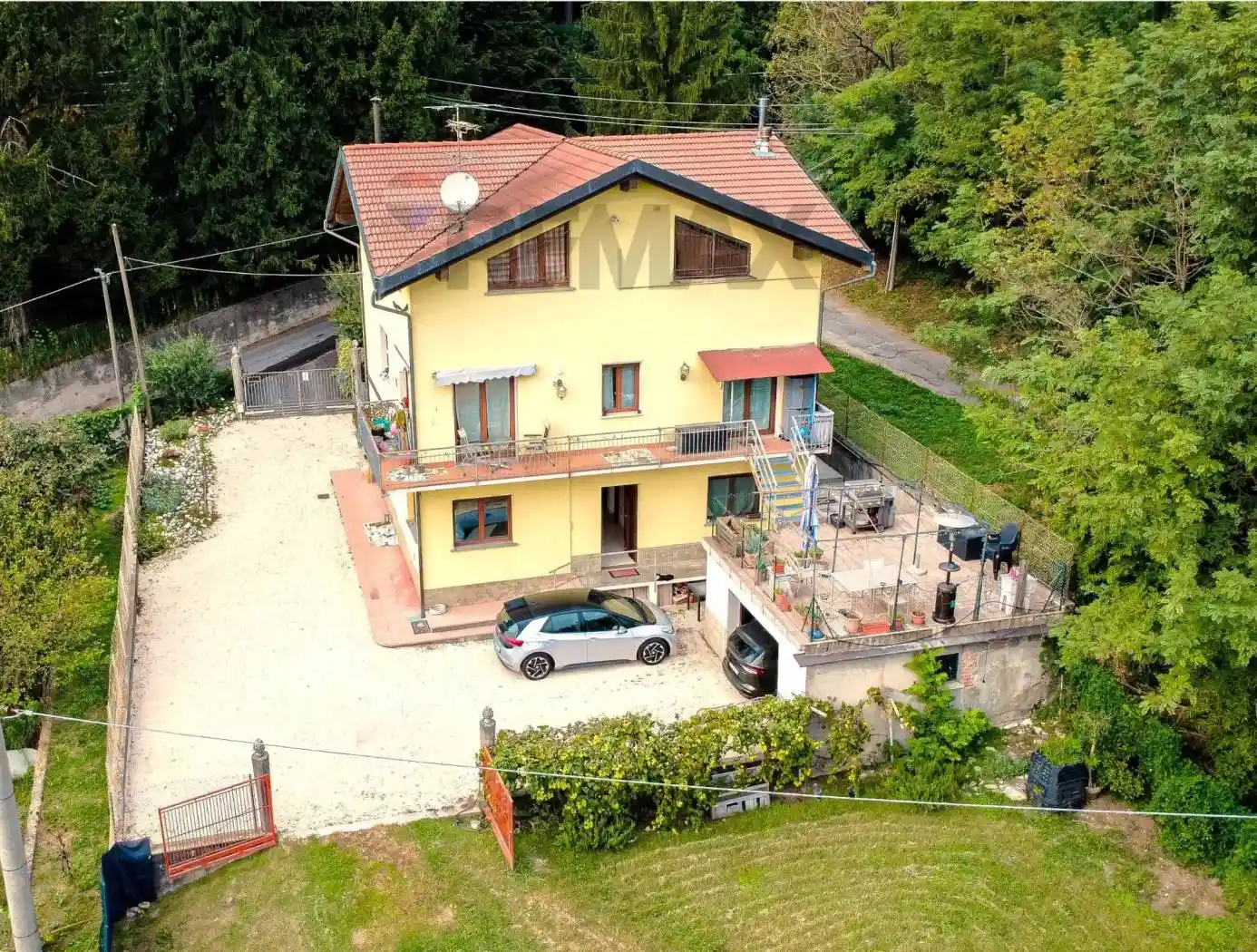 Villa in vendita a Caravate