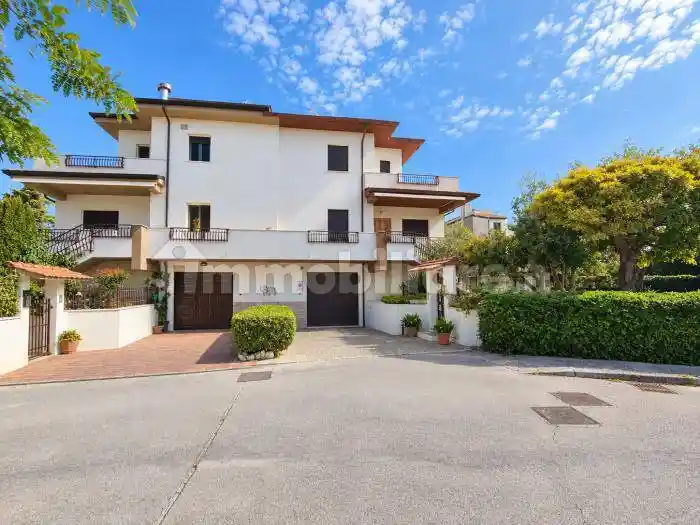 Casa indipendente in vendita a Ostra Vetere