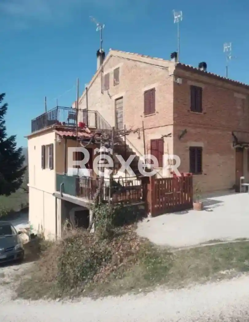 Casa indipendente in vendita a Sant'Angelo in Pontano
