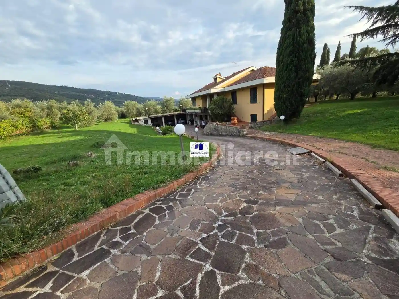 Casa indipendente in vendita a Reggello