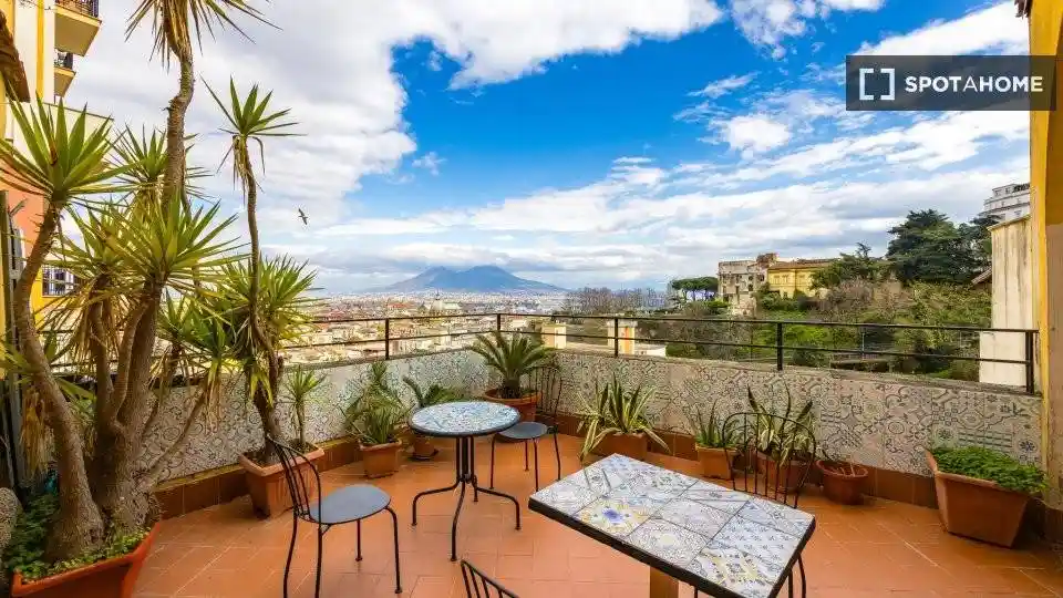 Appartamento in affitto a Napoli
