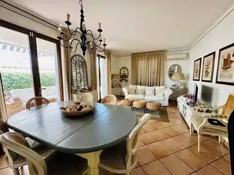 Villa in vendita a Pietrasanta