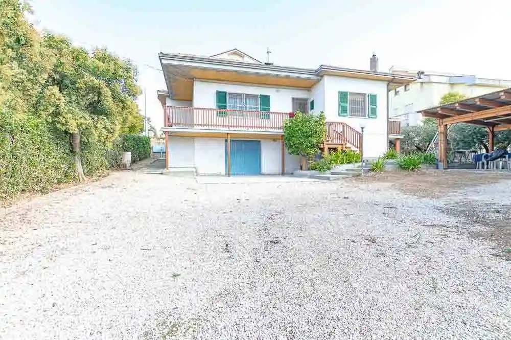 Casa indipendente in vendita a Tortoreto