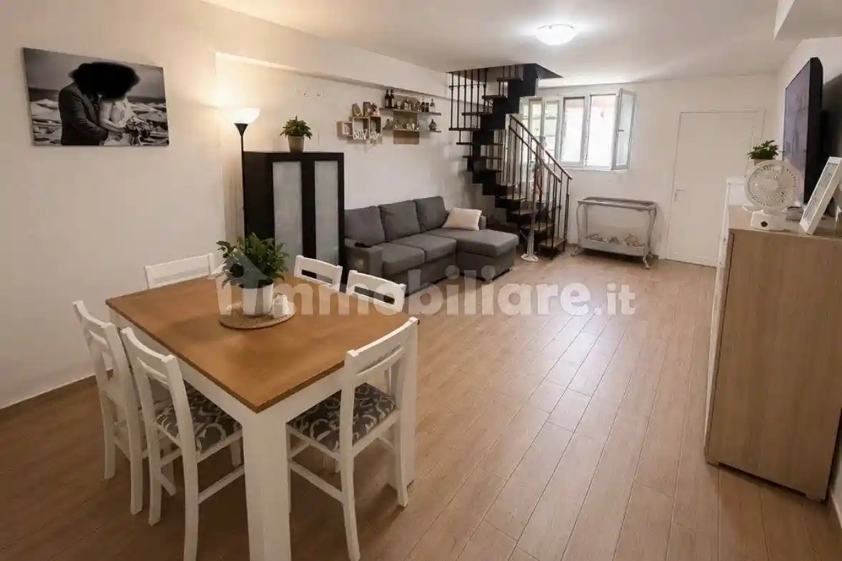 Villa in vendita a Montemarciano