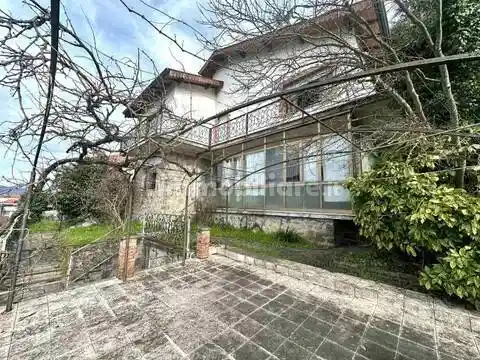Villa in vendita a Aulla