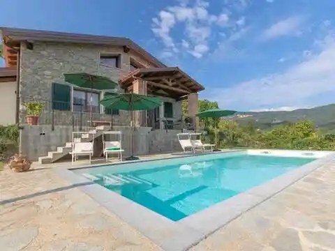 Villa in vendita a Fivizzano