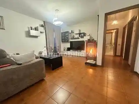Appartamento in vendita a Podenzana