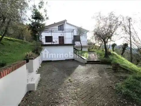 Villa in vendita a Aulla