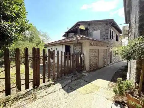 Villa in vendita a Tresana