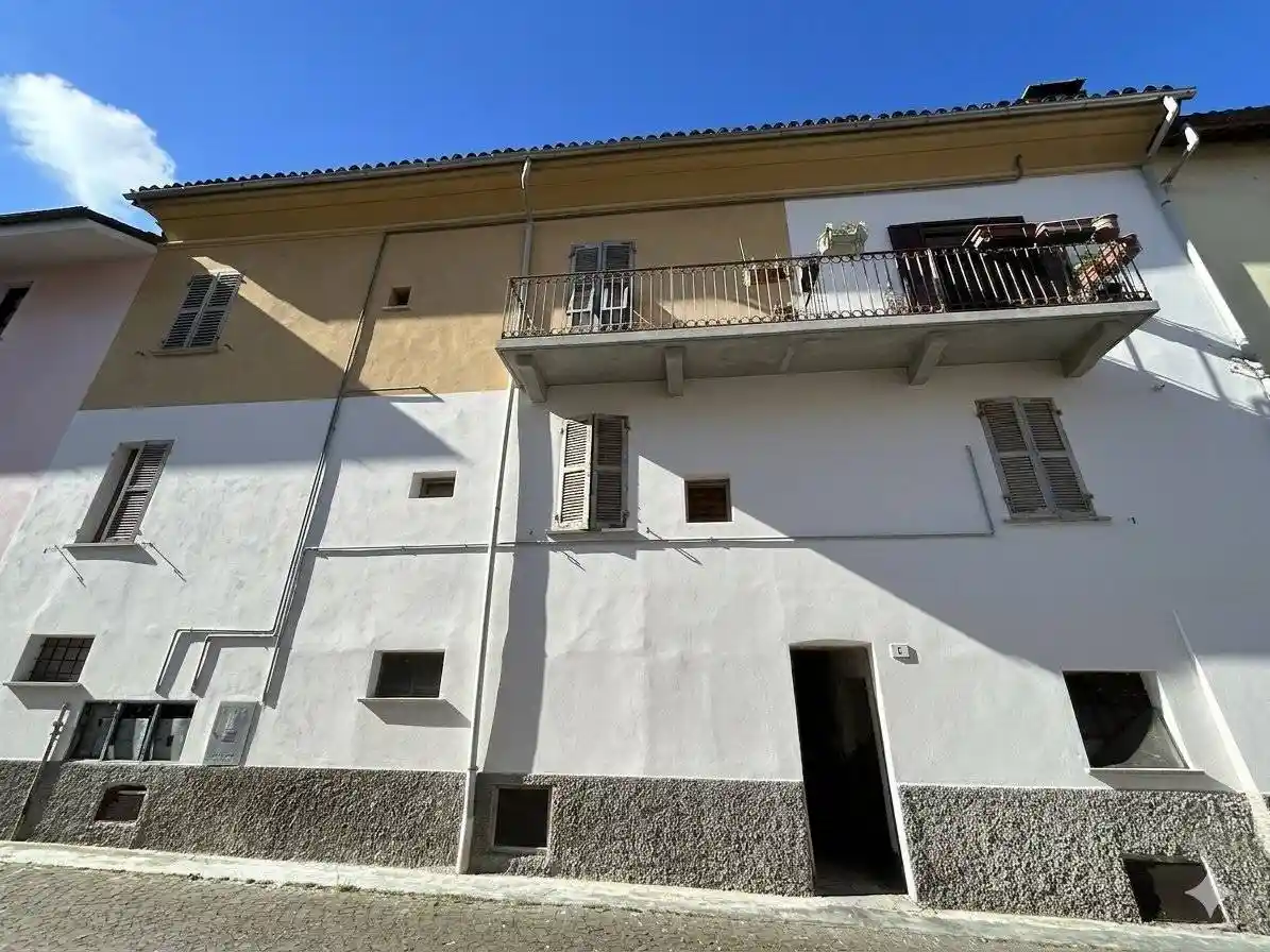 Palazzo - Edificio in vendita a Acqui Terme