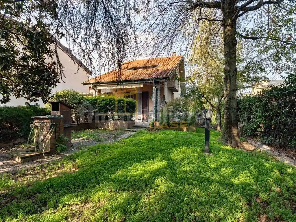 Villa in vendita a Bellusco