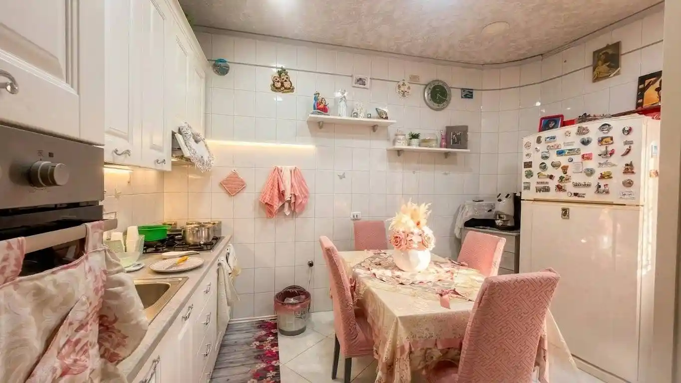 Appartamento in vendita a Napoli