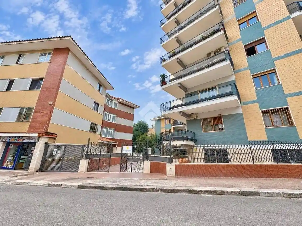 Appartamento in affitto a Napoli