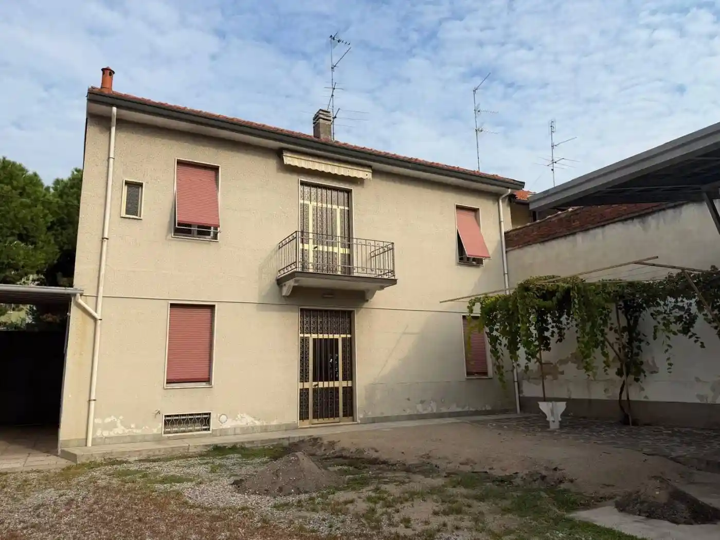 Palazzo - Edificio in vendita a Legnano