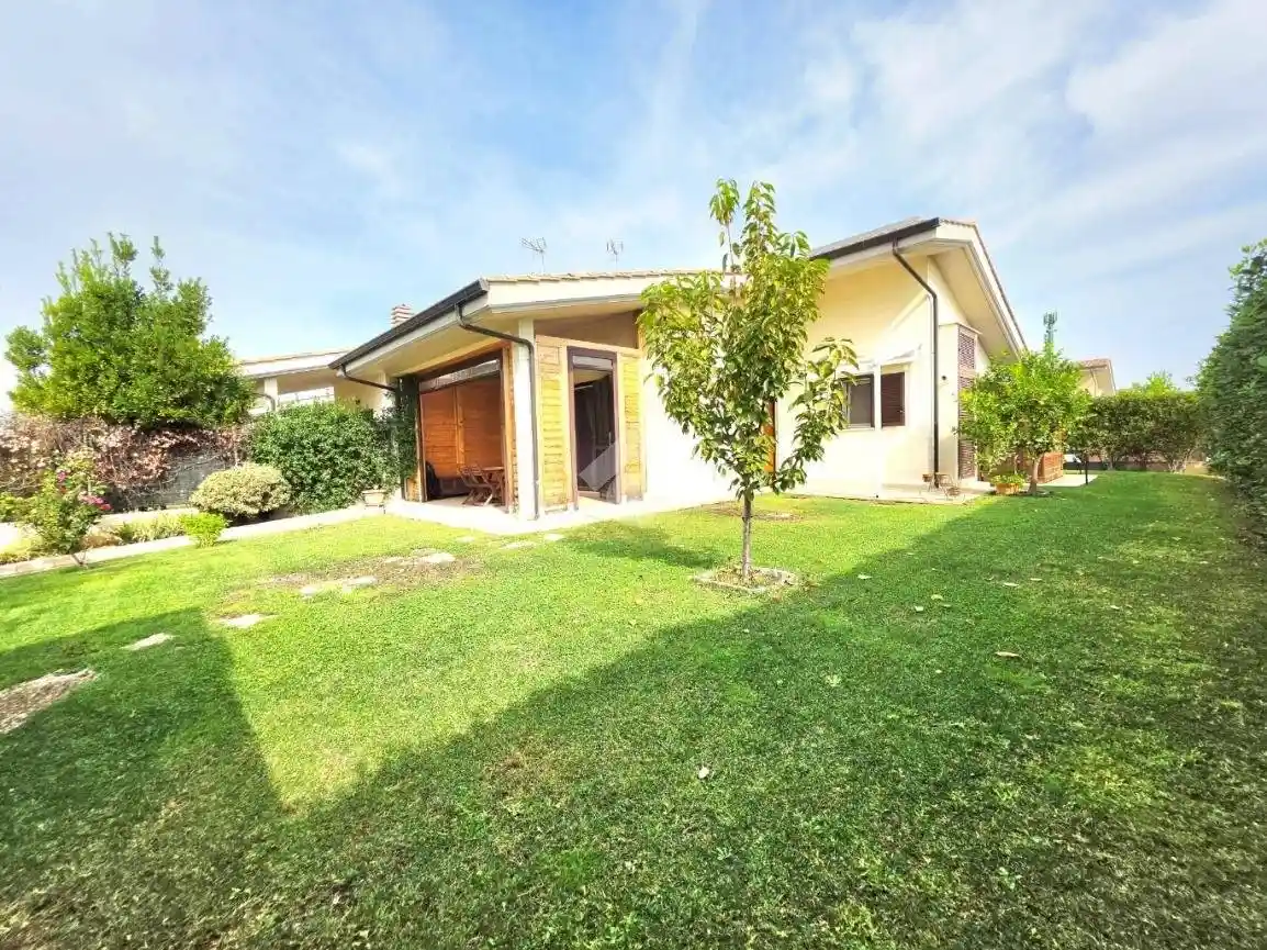 Villa in vendita a Fiano Romano