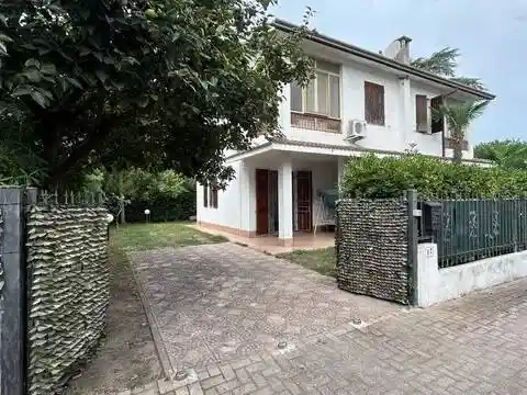 Villa in vendita a Comacchio