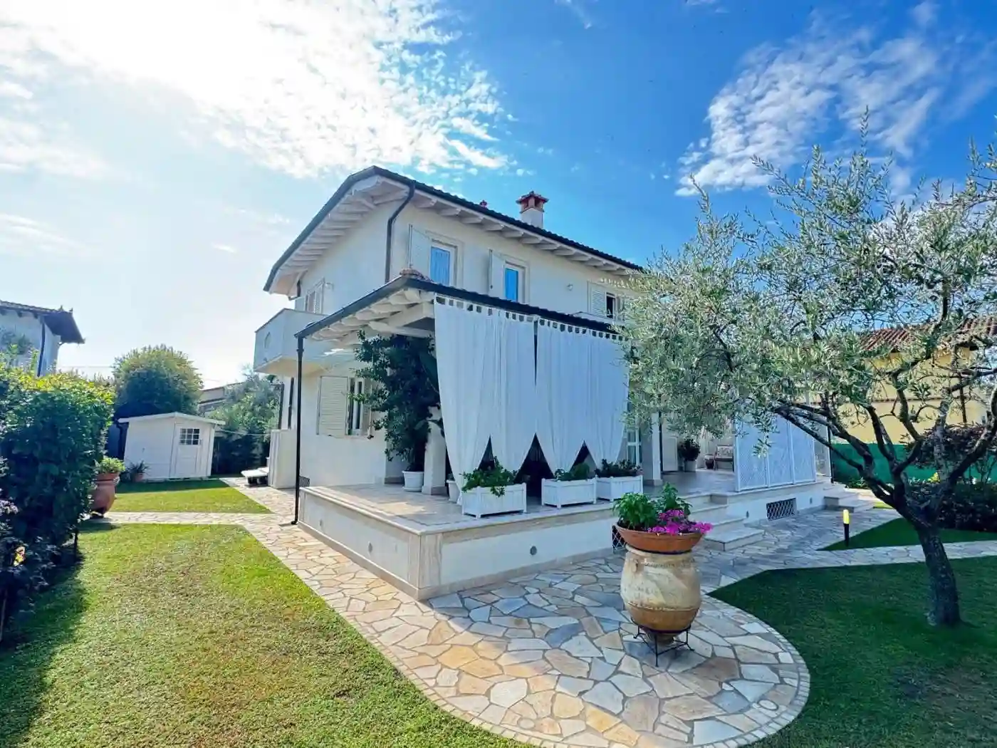 Villa - foto 2