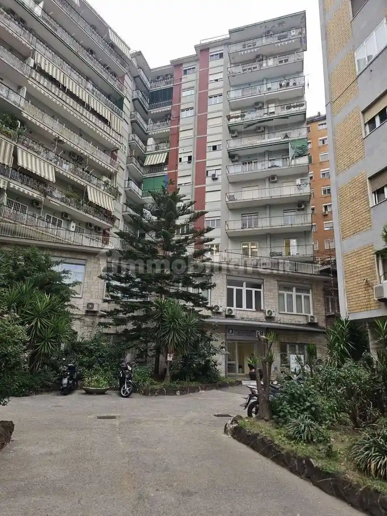 Appartamento in affitto a Napoli