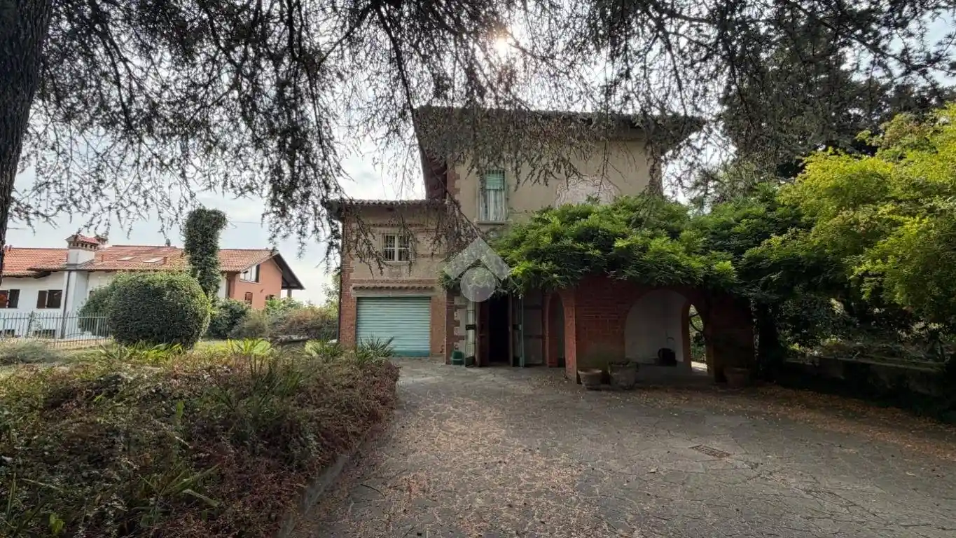 Villa in vendita a Castagneto Po