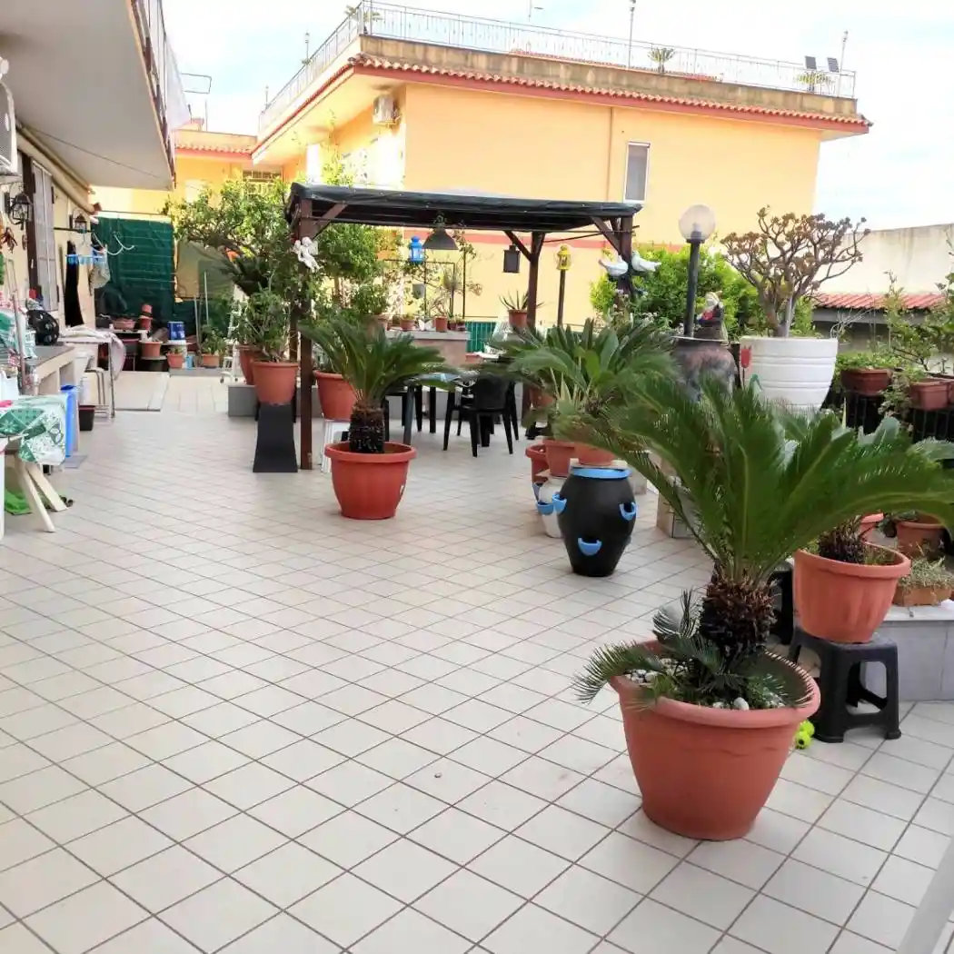 Appartamento in vendita a Napoli