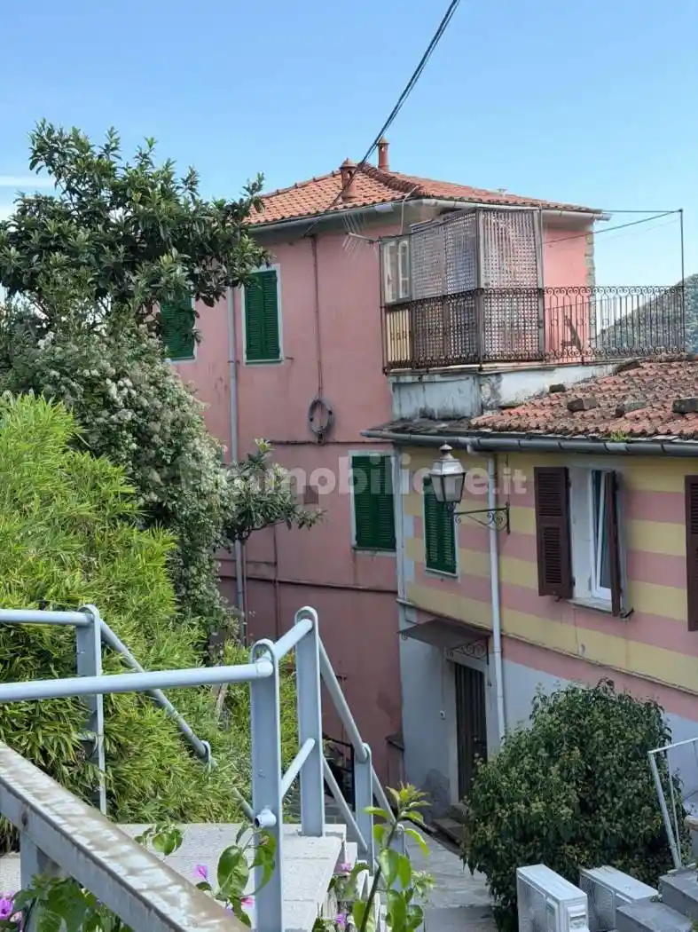 Casa indipendente in vendita a La Spezia