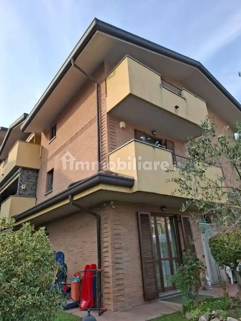 Casa indipendente in vendita a Limbiate
