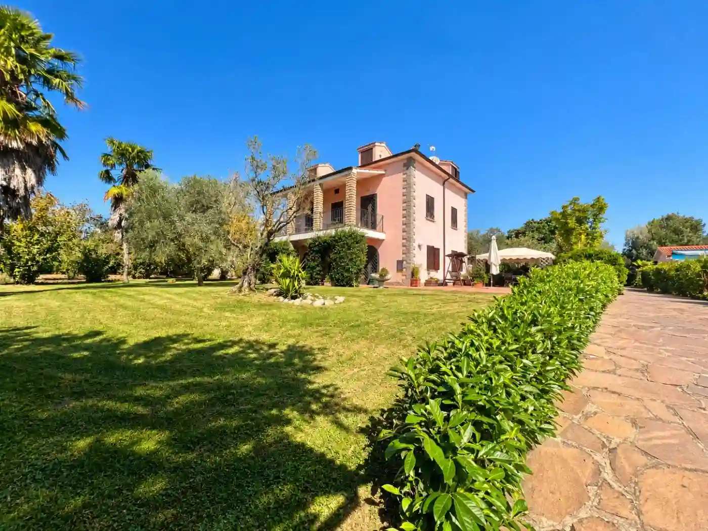 Villa - foto 2