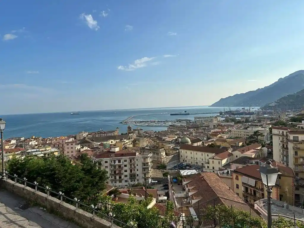 Appartamento in vendita a Salerno