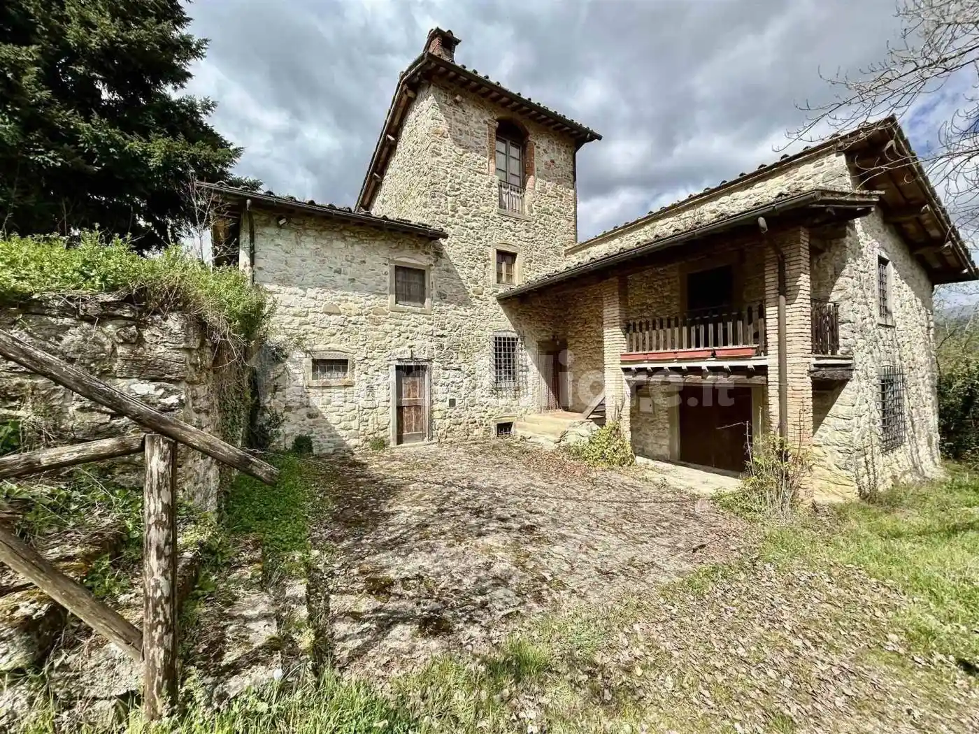 Villa in vendita a Castel San Niccolò