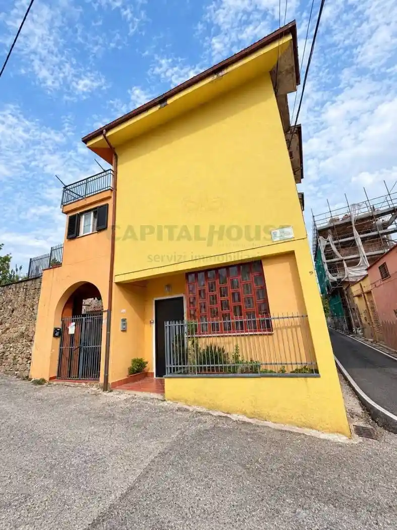 Casa indipendente in vendita a Pomigliano d'Arco