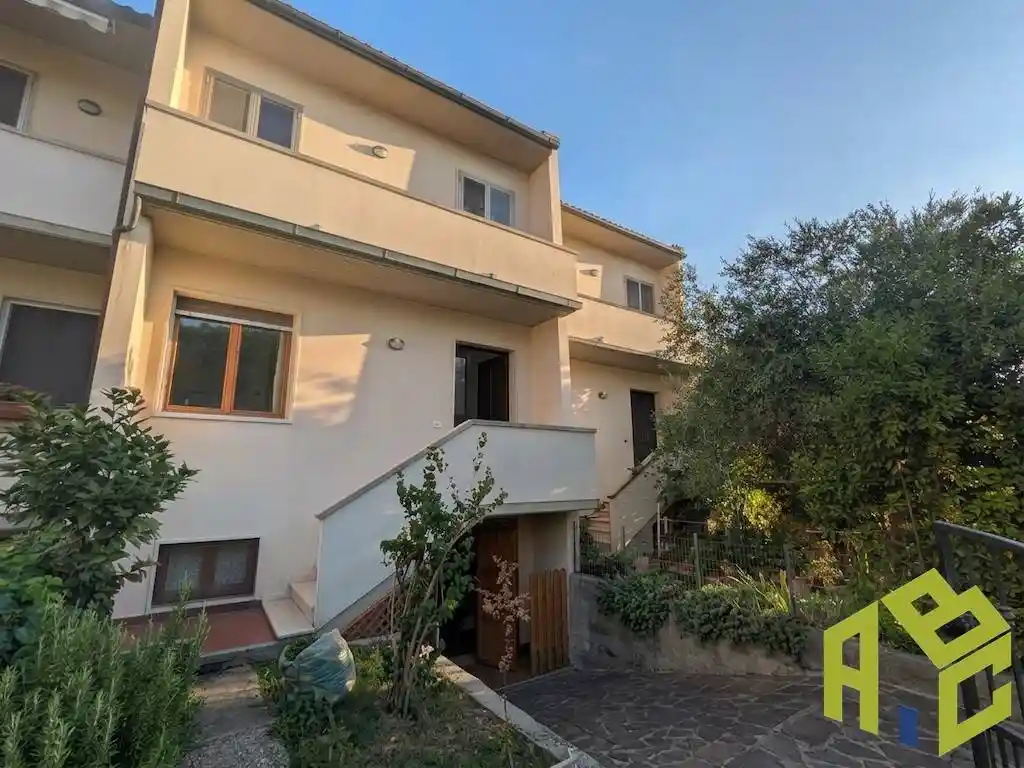 Casa indipendente in vendita a Rosignano Marittimo