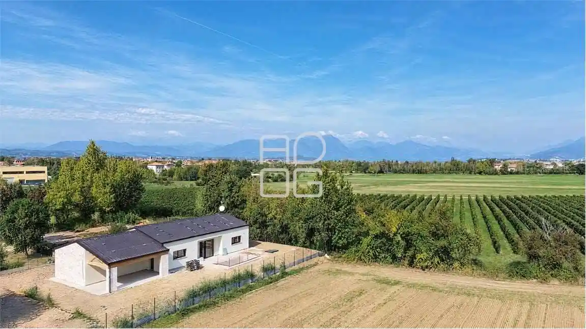 Villa in vendita a Desenzano del Garda